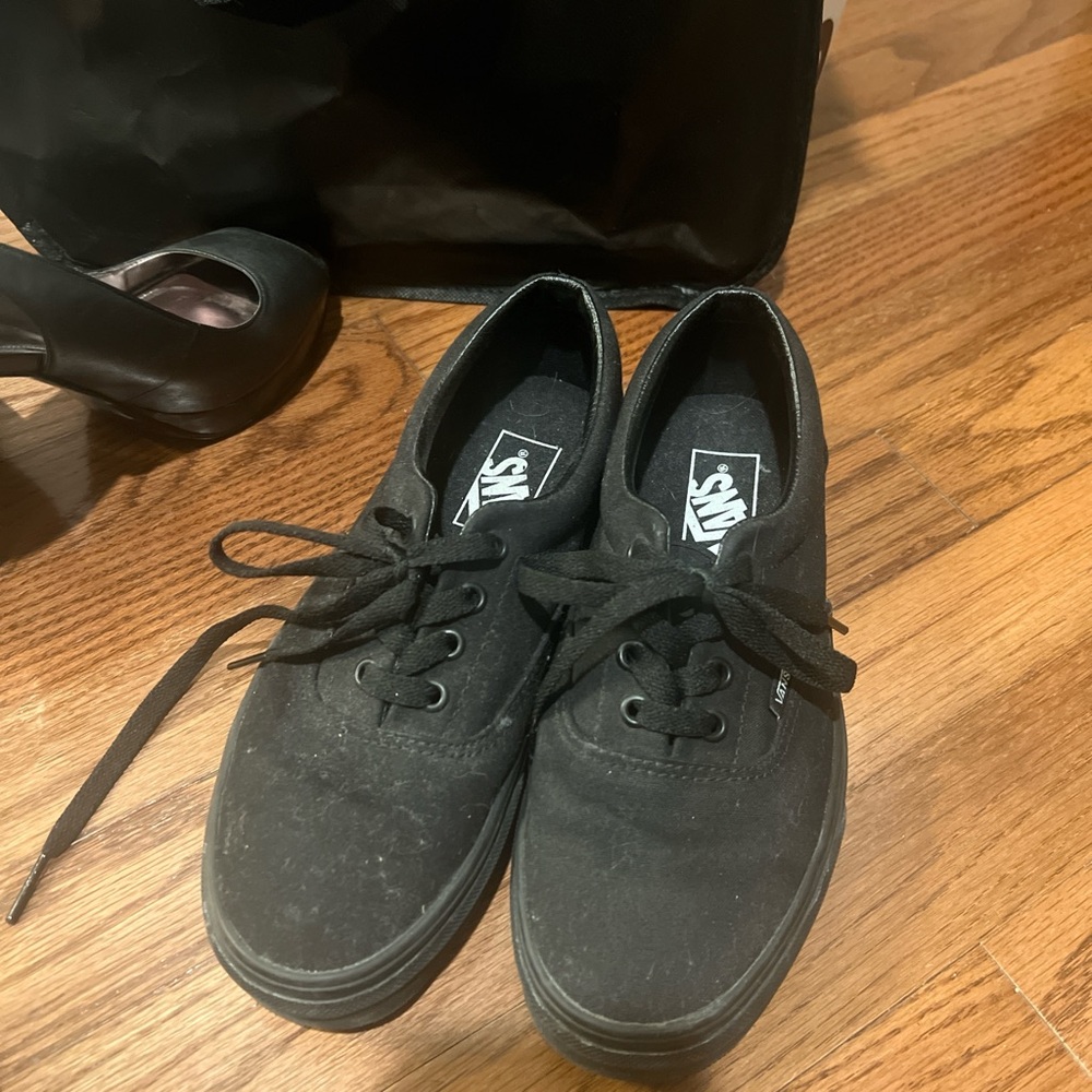Vans Men's Classic Black Sneakers